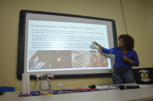 Palestra Educação e Museus: Concepção de Museus da Comunidade Quilombola do Curiaú. Elaine Carneiro (COORDENADORA DE ENSINO DO NEAB UNIFAP) 