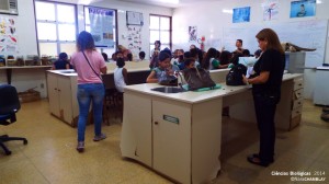 Visita da Escola Modelo Guanabara aos laboratorios de Ciências Biologicas da Unifap