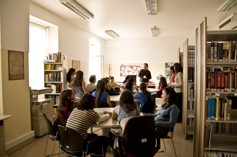 Você está visualizando atualmente Seleção de alunos para turmas do projeto UNIFAP Pré-Vestibular no Campus Mazagão – Edital nº. 023/2011-PROEAC
