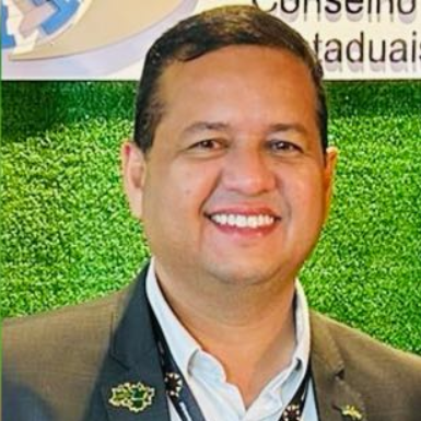 Prof. Dr. Gutemberg de Vilhena Silva